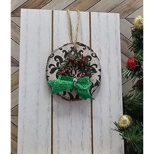 Classic BW Wreath and Green Bow Wooden Disk Holly Ornament/Gift Tag, 2.5 inch